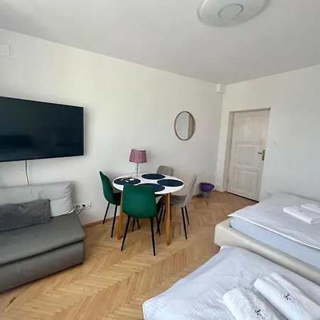 A 3 W Centrum Gdyni Kamp alanı *